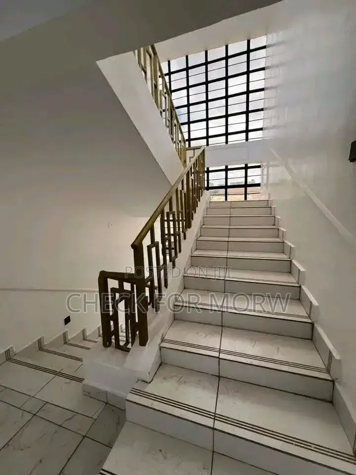 5bdrm Duplex in Kira, Central Division for rent