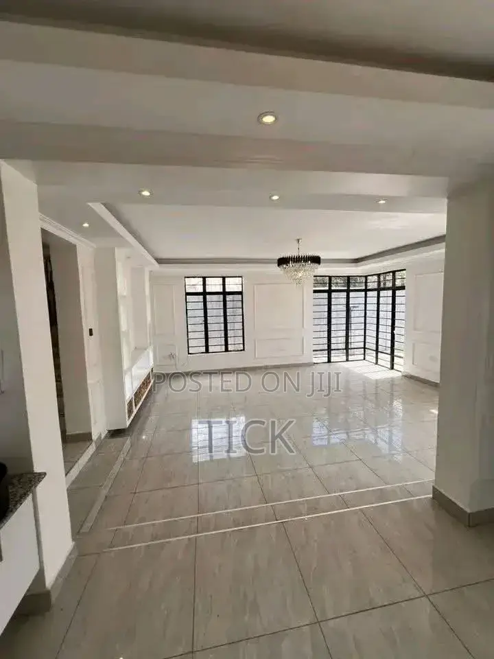 5bdrm Duplex in Kira, Central Division for rent