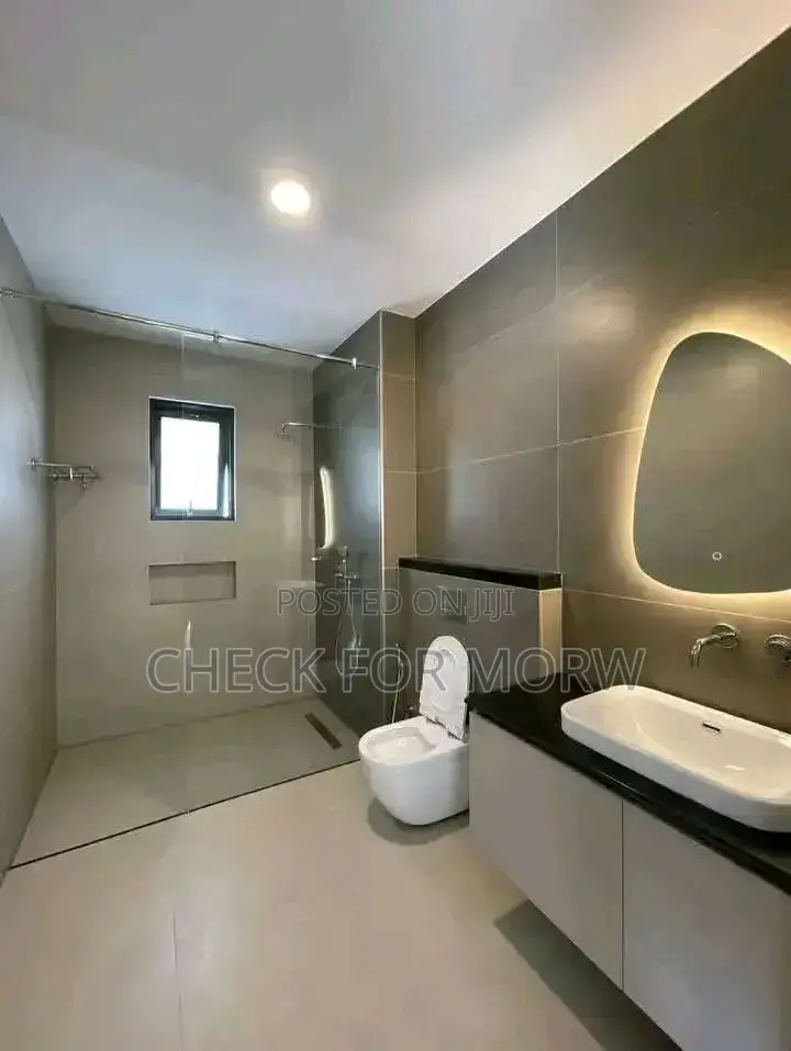5bdrm Duplex in Bugolobi, Central Division for rent