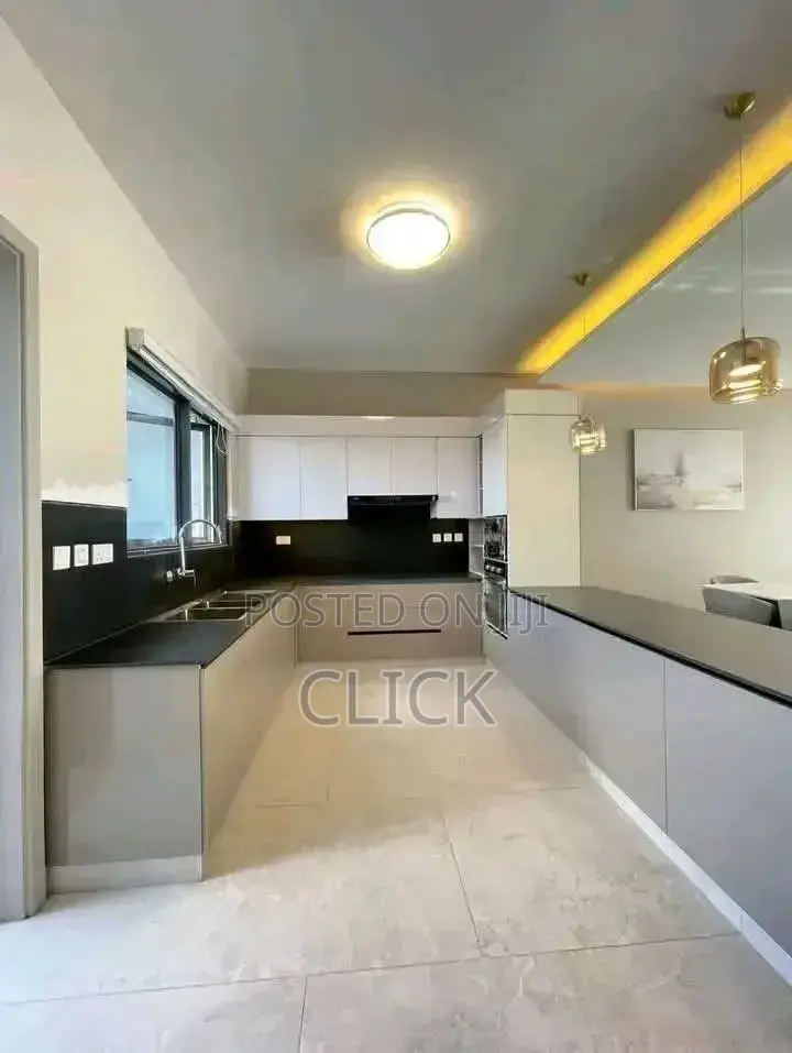 5bdrm Duplex in Bugolobi, Central Division for rent