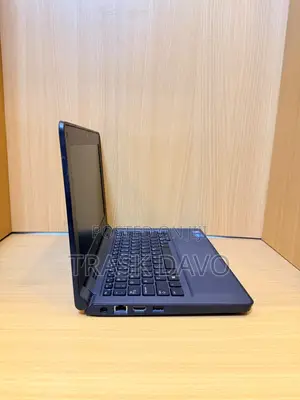 Laptop Dell Latitude 11 3150 4GB Intel Celeron HDD+SSD 350GB
