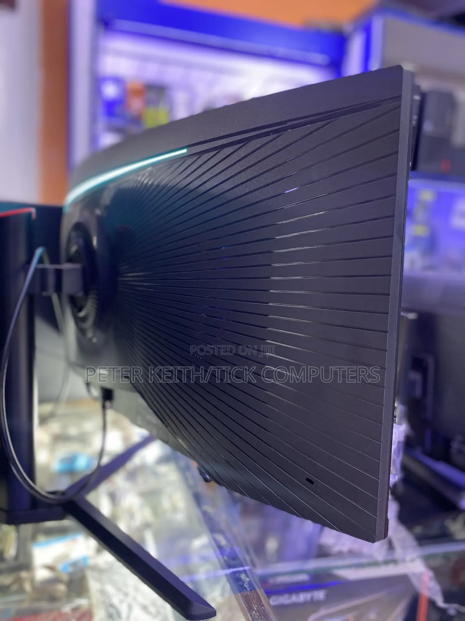 Brand New ,165hz Surge RGB 34-Inch Curved Ultrawide Gaming Monitor
