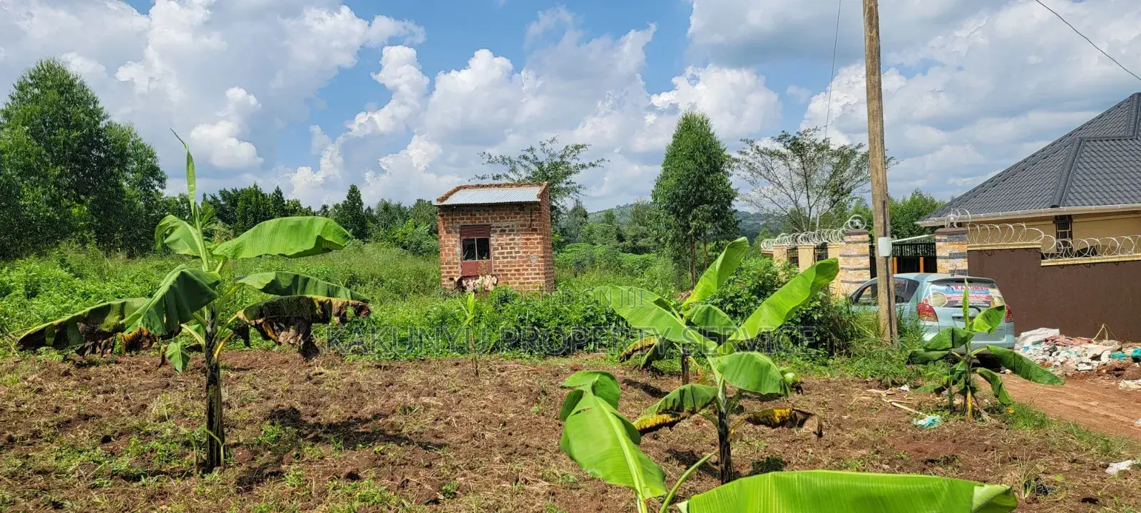 Kakiri, Titied Plots