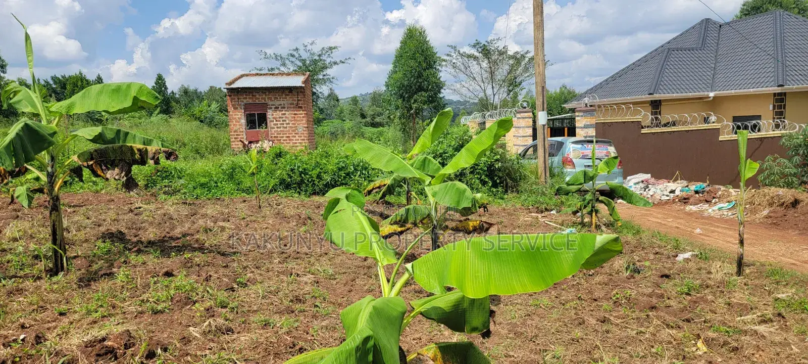 Kakiri, Titied Plots