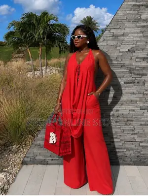 Elegant Free Floral Armless Two-Piece