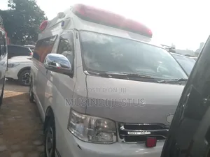 Toyota HiAce 2014
