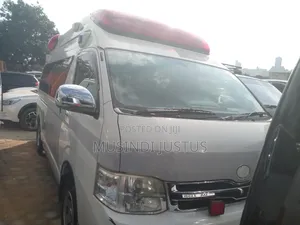 Toyota HiAce 2014
