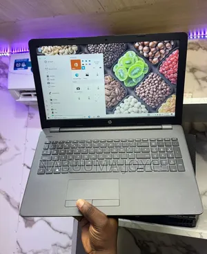 New Laptop HP 250 G10 8GB Intel Core i7 HDD+SSD 500GB
