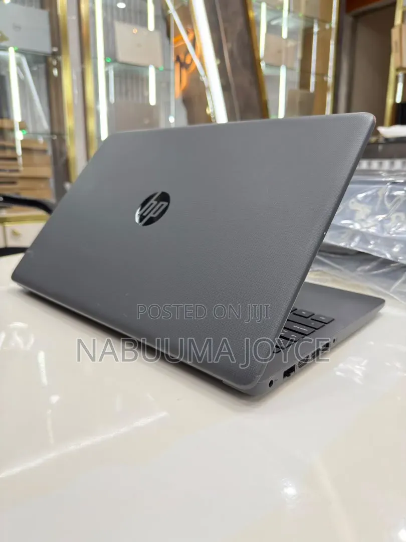 New Laptop HP 250 G10 8GB Intel Core i7 HDD+SSD 500GB