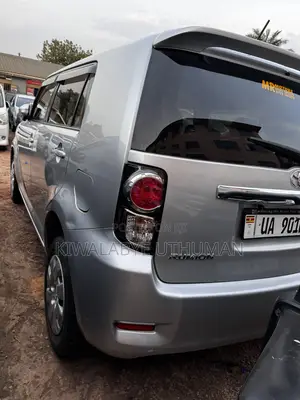 Toyota Corolla Rumion 2009 Silver