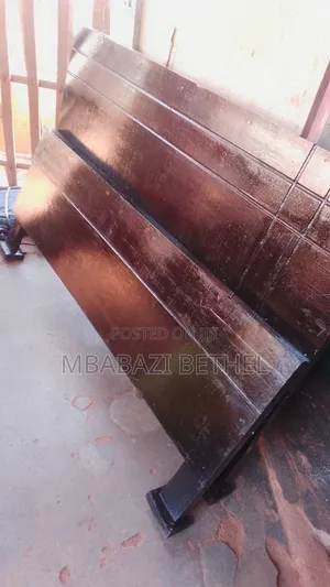 5by6 Wooden Bed on Quick Sale