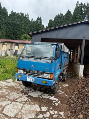 Mitsubishi Dumper Truck 1992 Blue