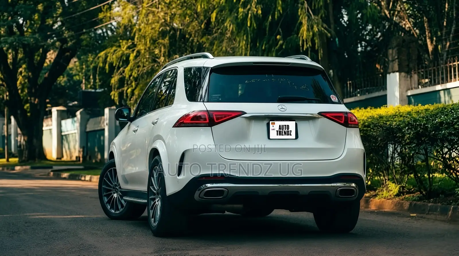Mercedes-Benz GLE-Class GLE 300d 4MATIC 2019 White