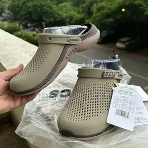 Crocs Lite Ride Unisex Sandals _Brown