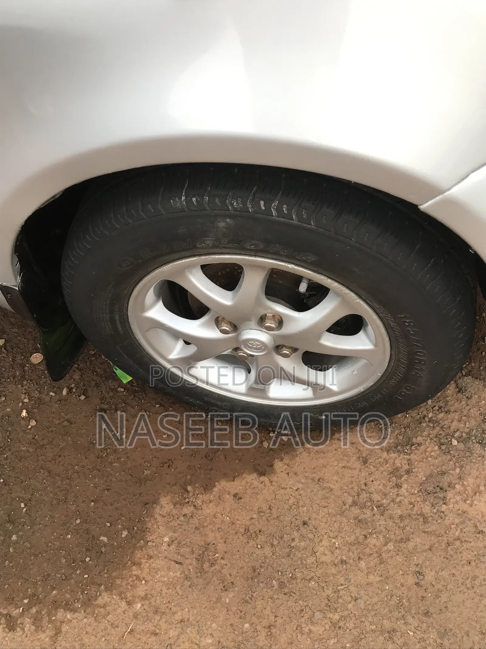 Toyota Vitz 2004 Silver
