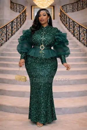Elegant Floral Skirt Two-Piece Set – Timeless Beauty in Bloom