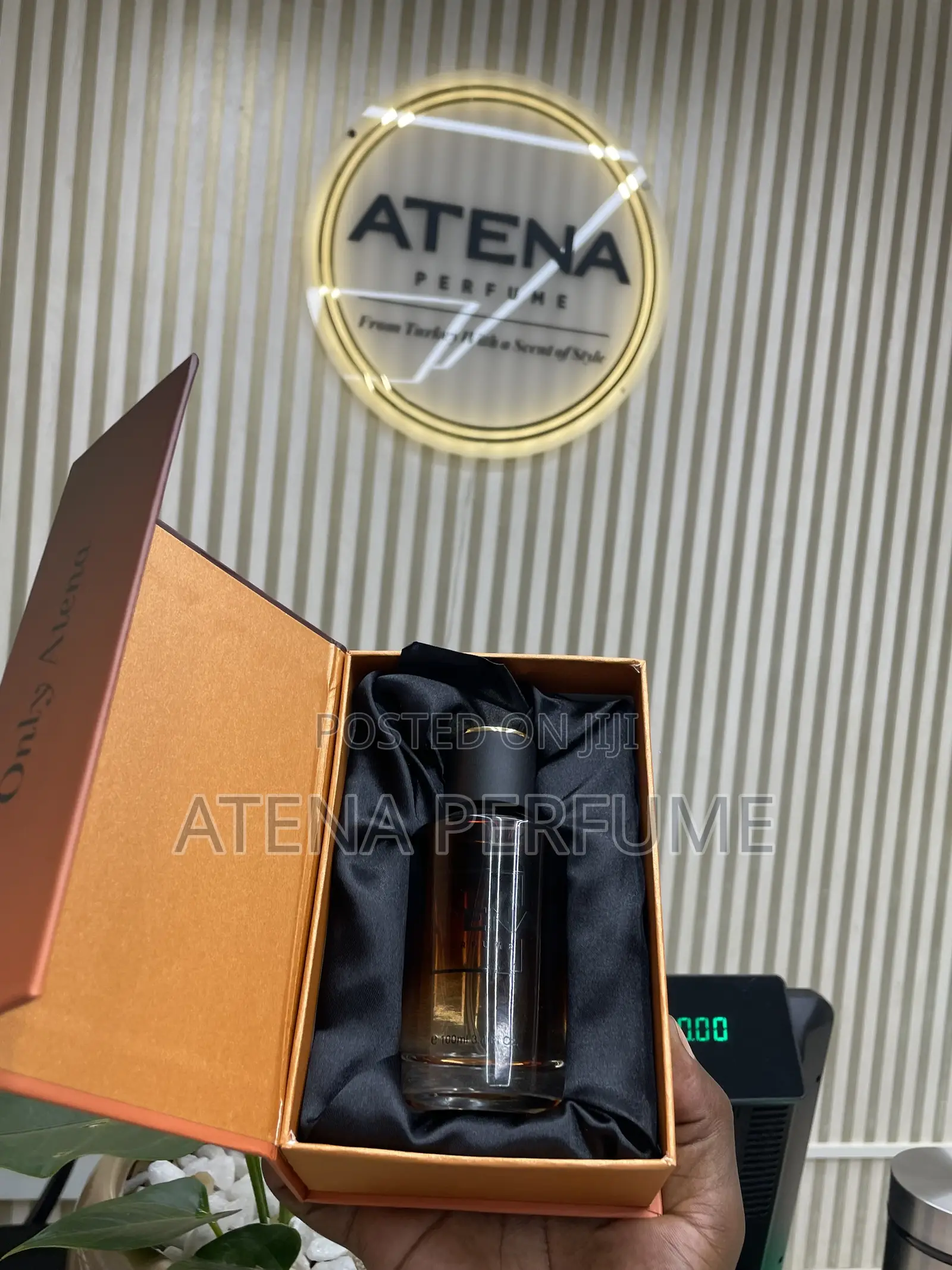 Premium Men’S Perfume Kampala – Luxury 100ml Gift Collection