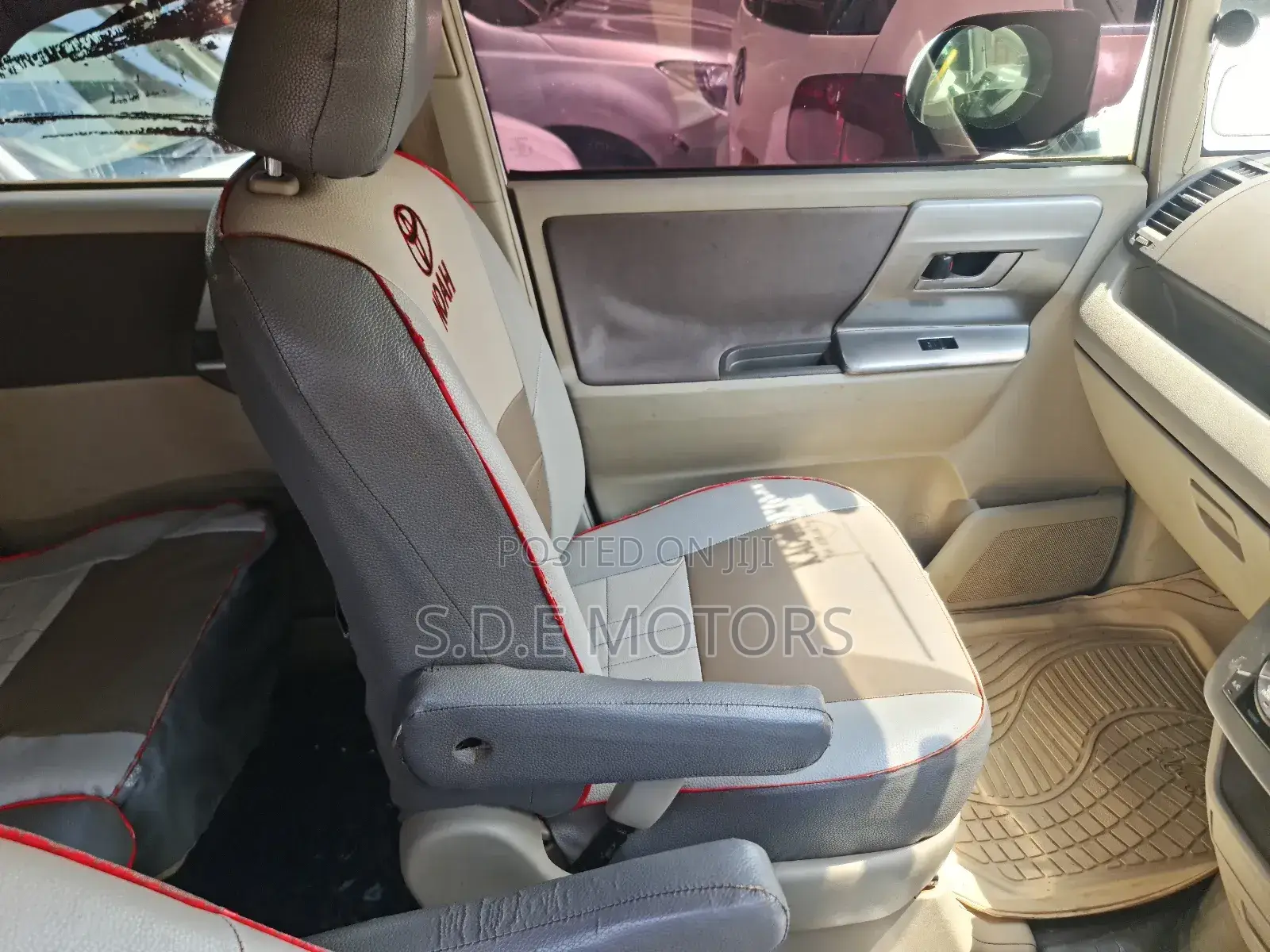 Toyota Noah 2009 White