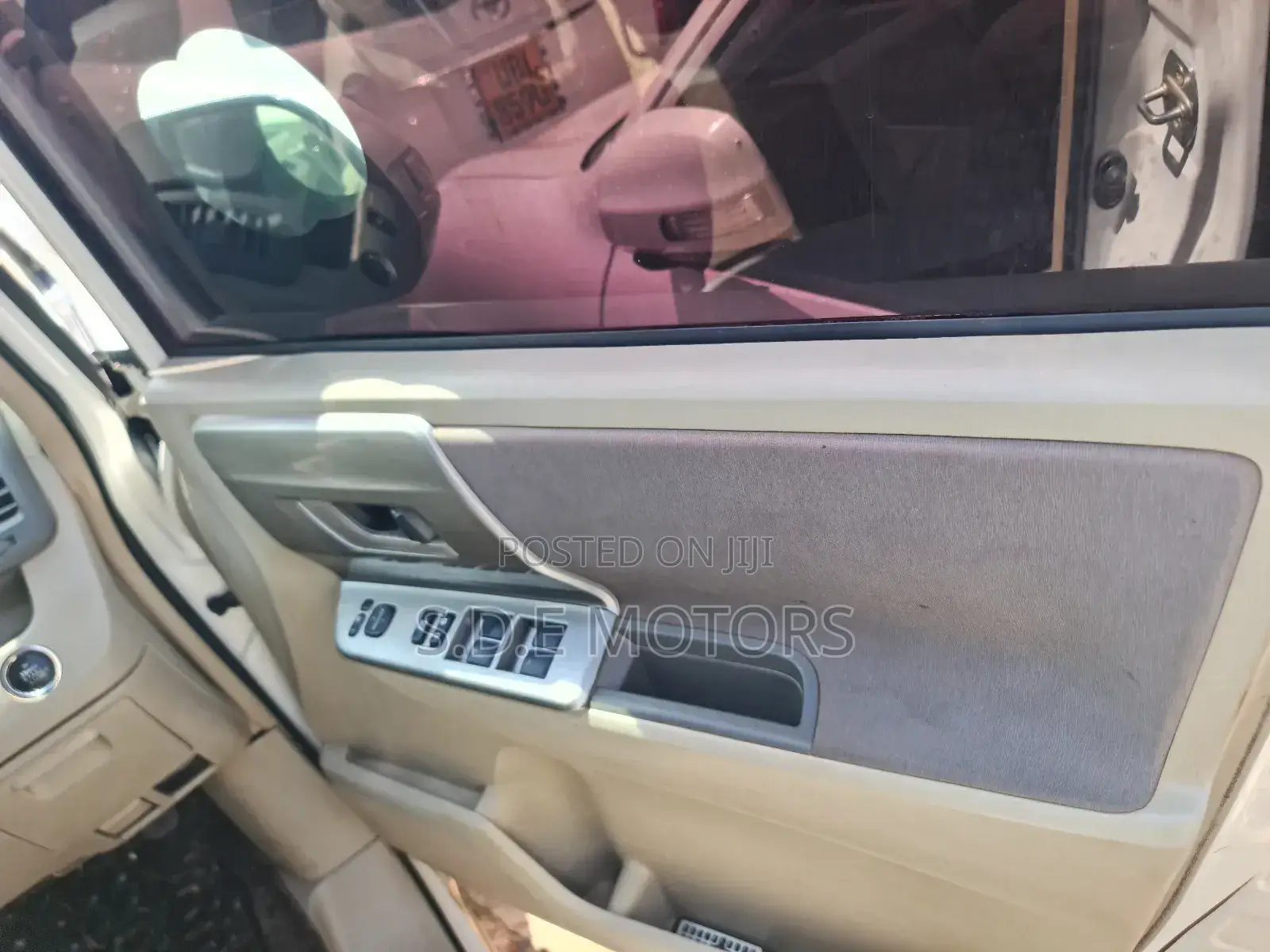 Toyota Noah 2009 White
