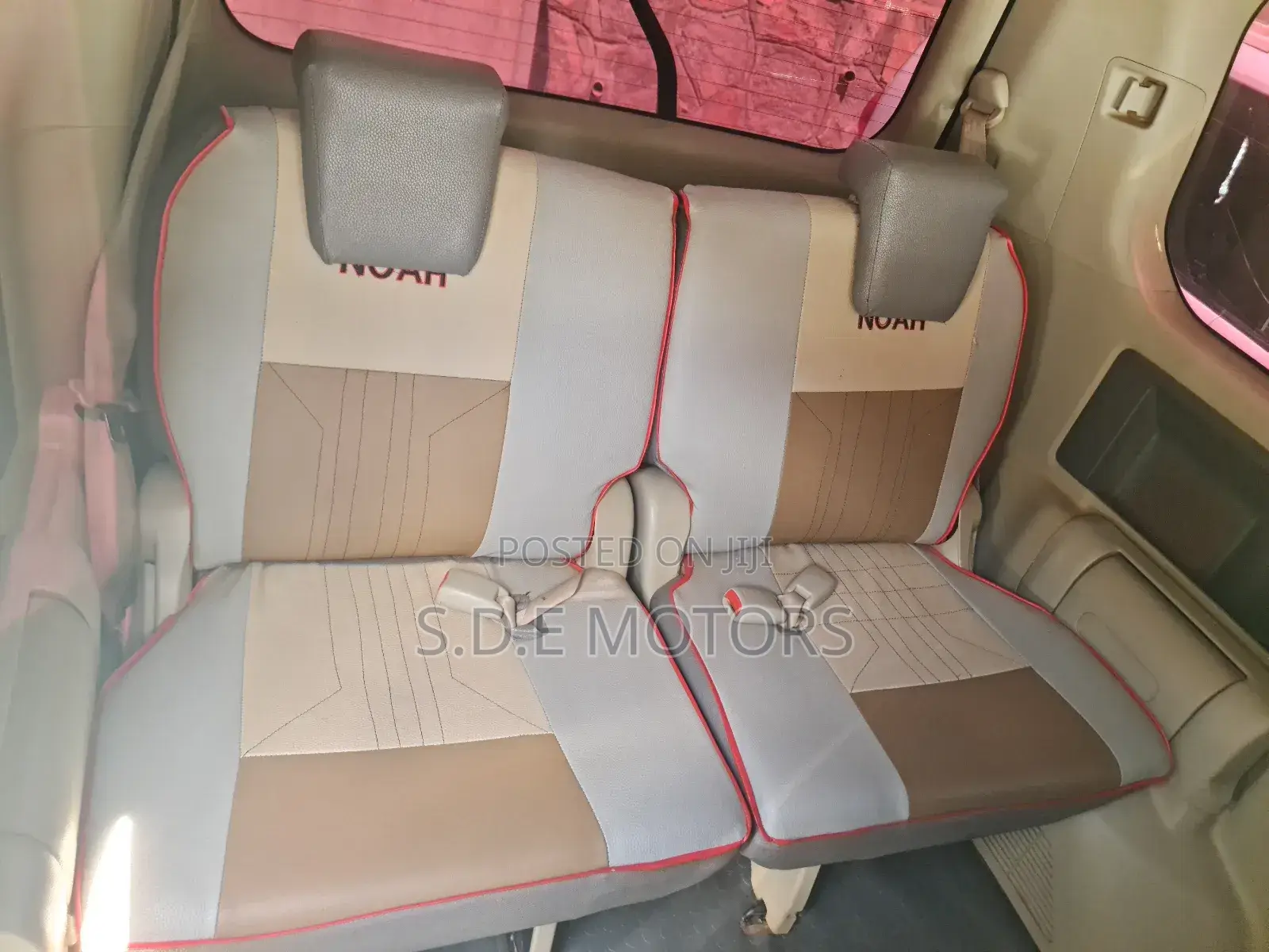 Toyota Noah 2009 White