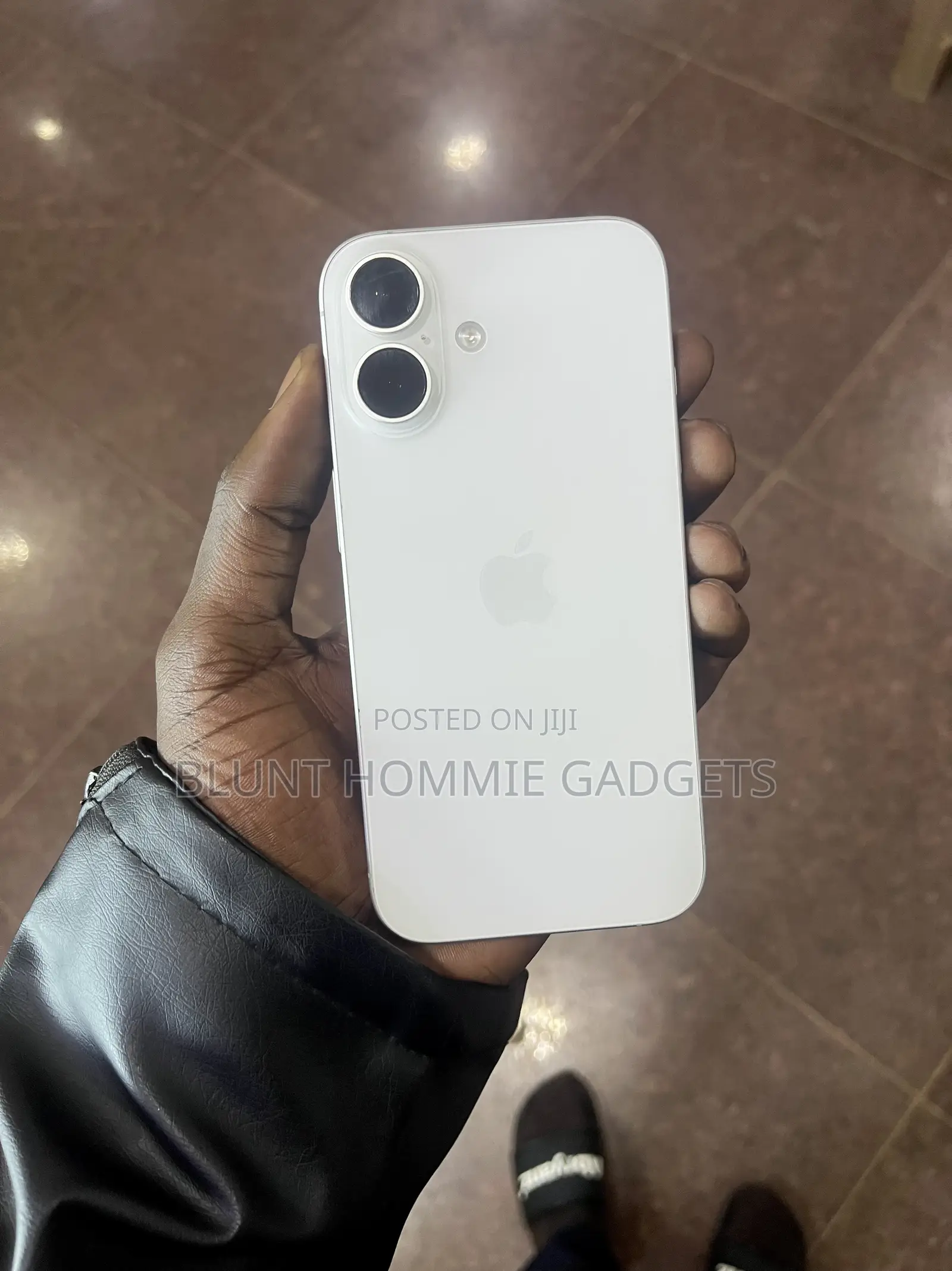 Apple iPhone 16 128 GB White