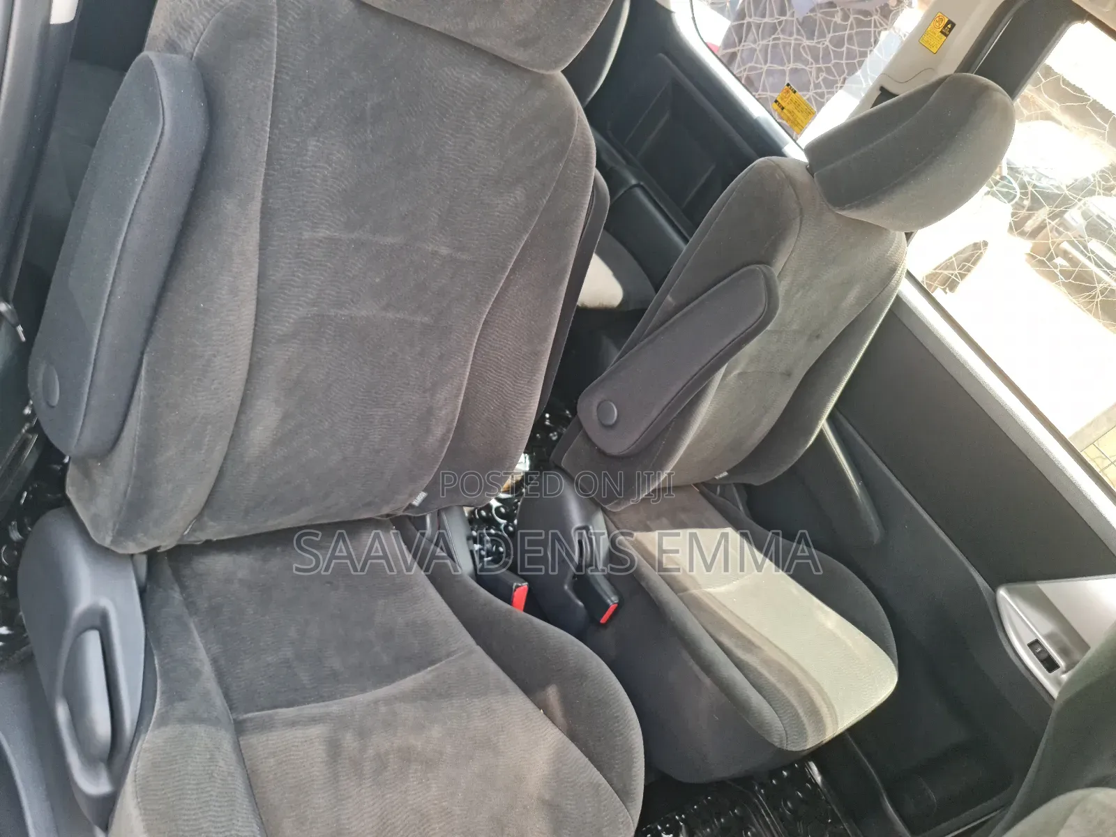 Toyota Noah 2011 White