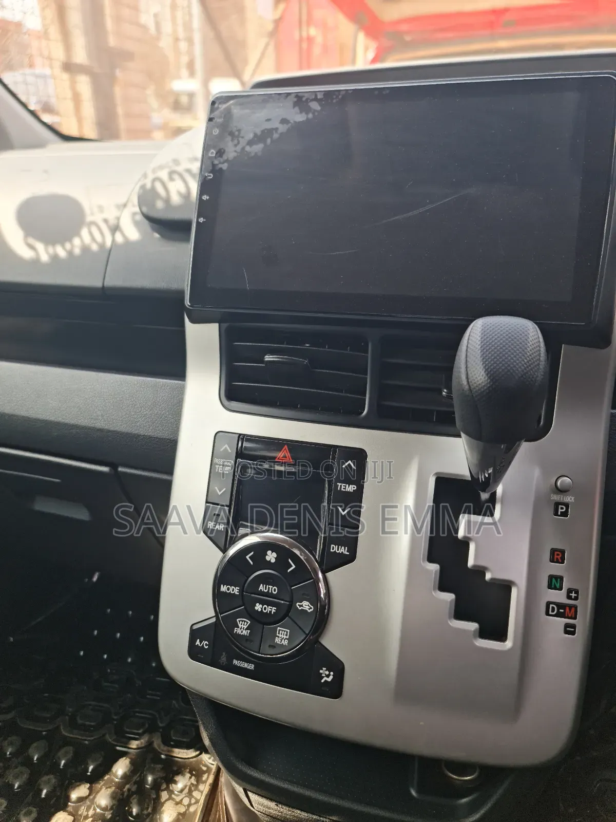 Toyota Noah 2011 White