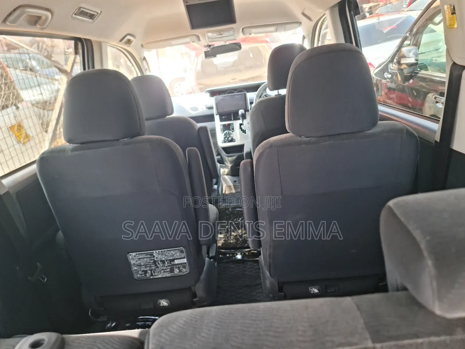 Toyota Noah 2011 White
