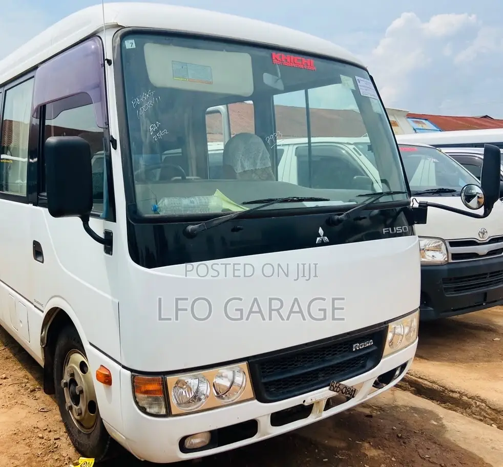 Mitsubishi Fuso Rosa 2013 White