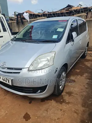 Toyota Passo Sette 2008 Silver
