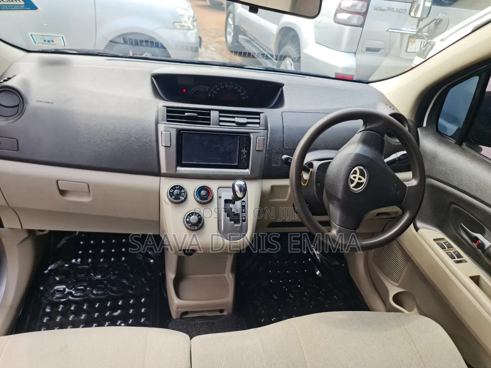 Toyota Passo Sette 2008 Silver