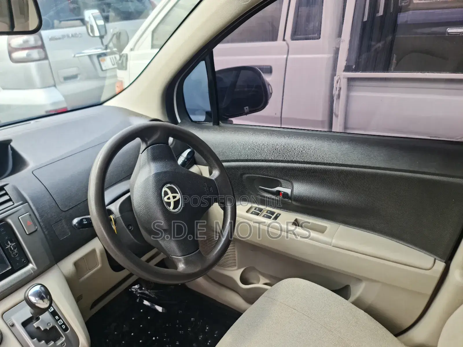 Toyota Passo Sette 2008 Silver