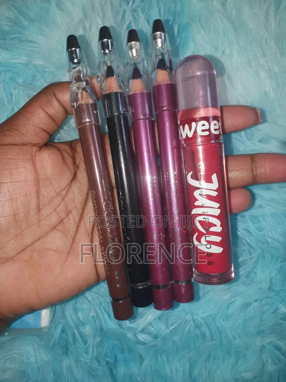 Lipgloss and Lip Liner