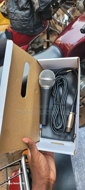 Shure Sm58 Wired Microphone/Legendary Vocal Microphone