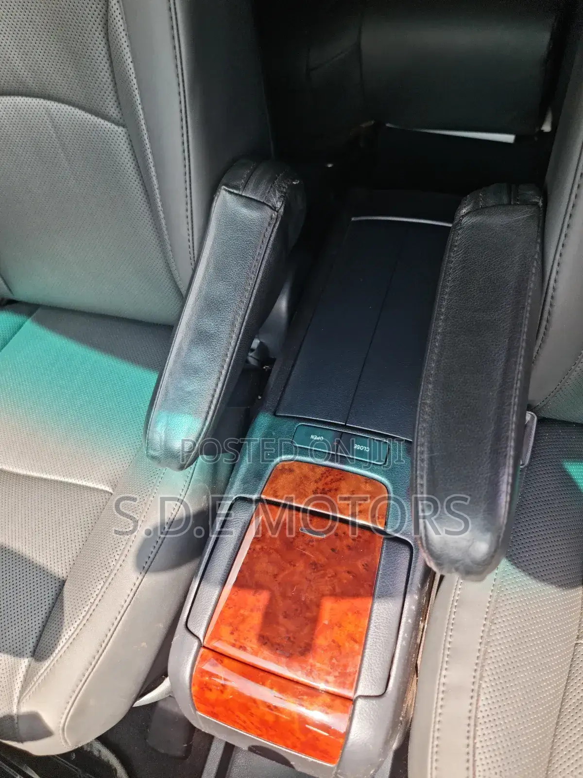 Toyota Harrier 2010 Silver