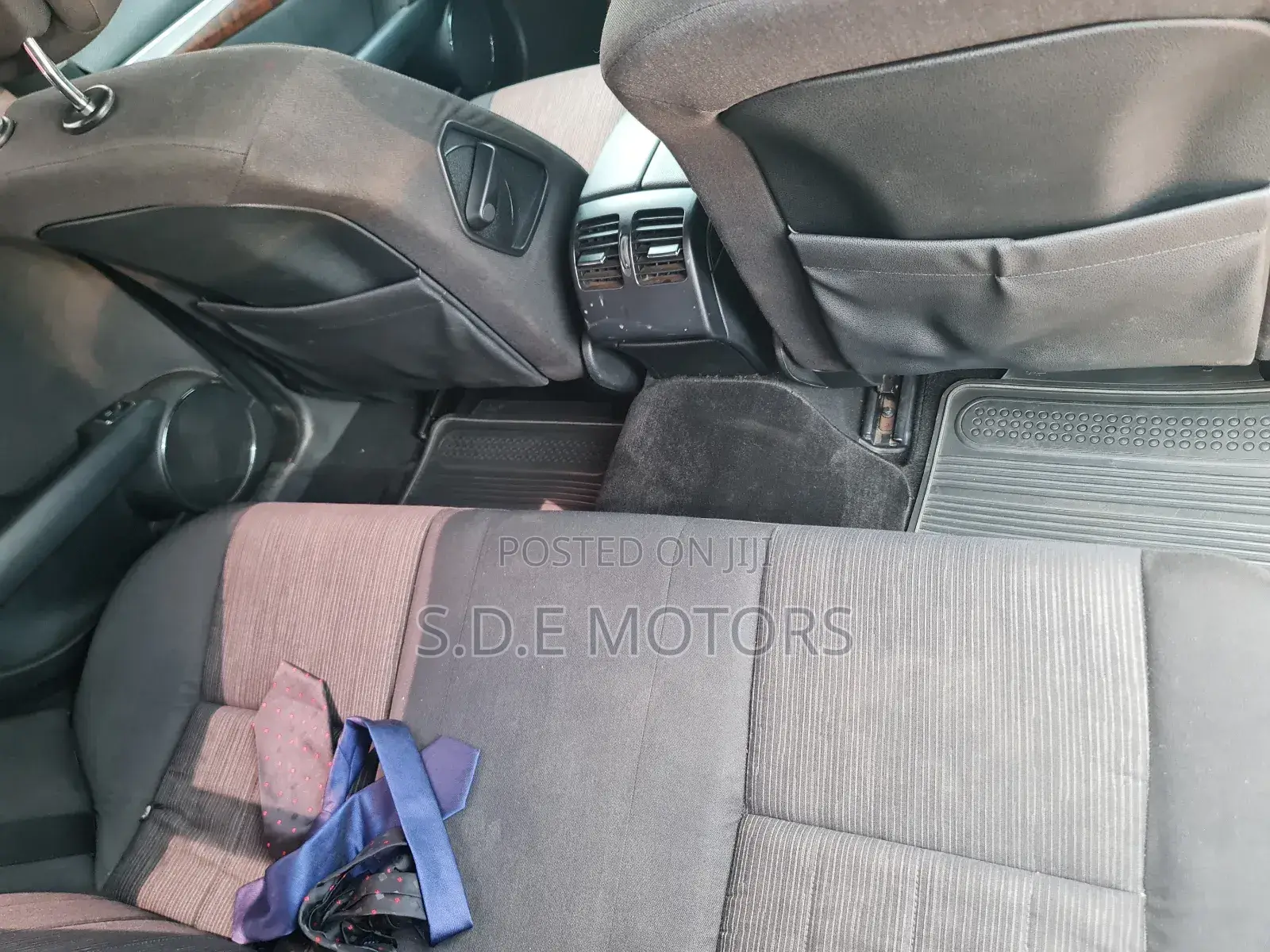 Mercedes-Benz C200 2010 Silver
