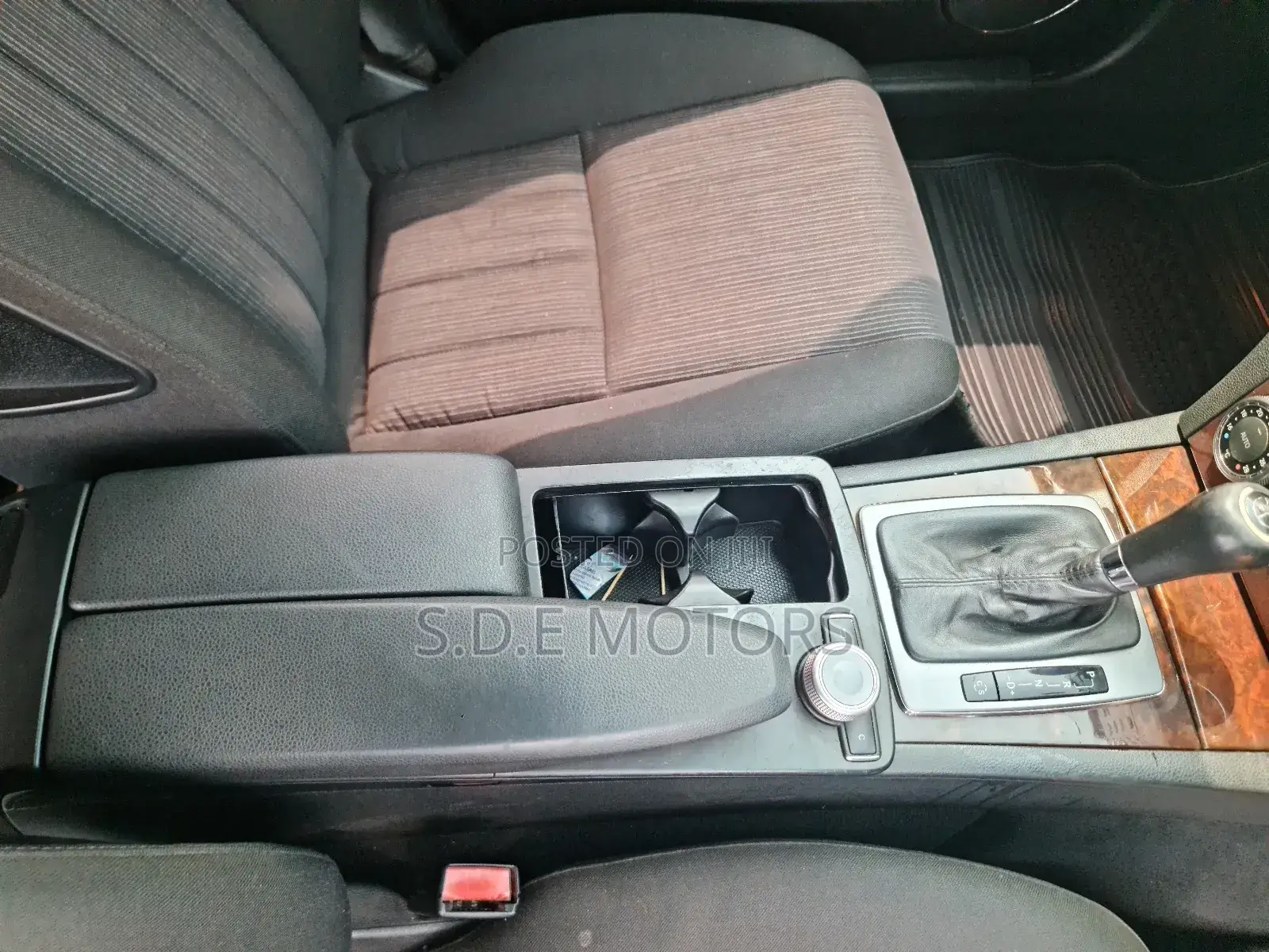 Mercedes-Benz C200 2010 Silver
