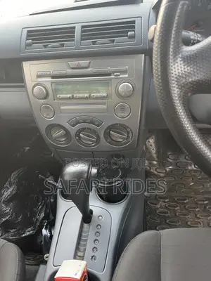 Mazda Demio 2006 Silver
