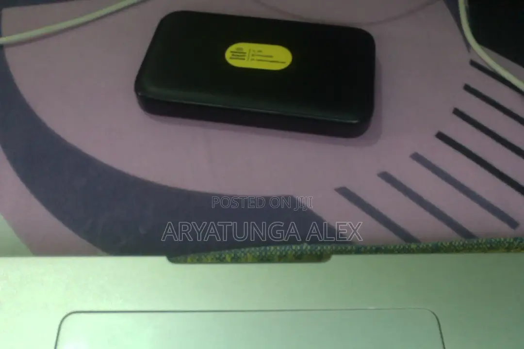 Portable 4g/5g Mobile Hotspot