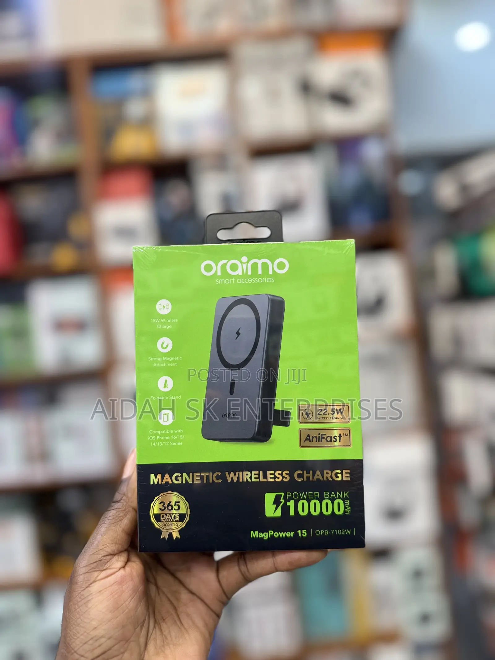 Oraimo Magpower 15 (Model Opb-7102w) Magnetic Wireless Power Bank.
