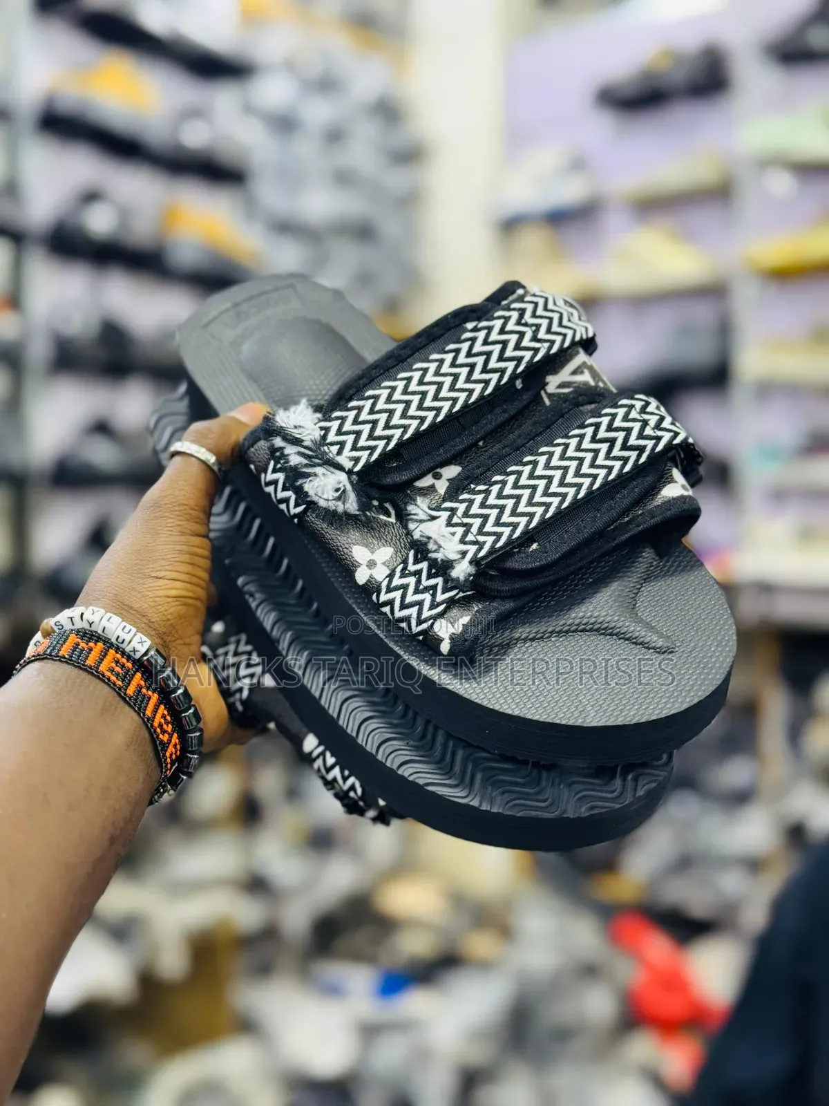 Stylish Men’S Casual Sandals With Geometric Patterned Straps