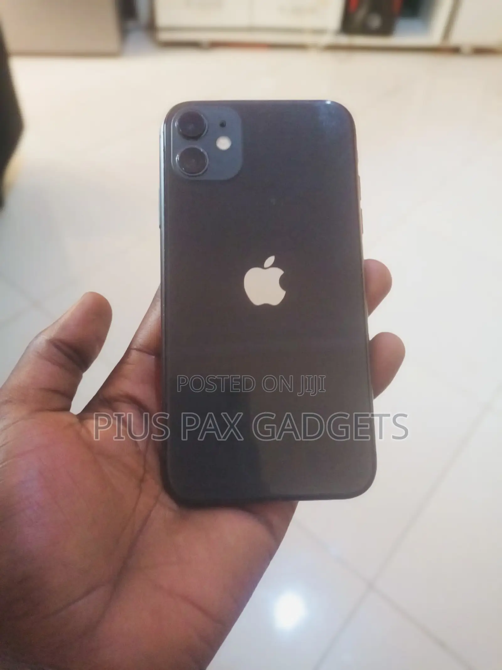 Apple iPhone 11 64 GB Black