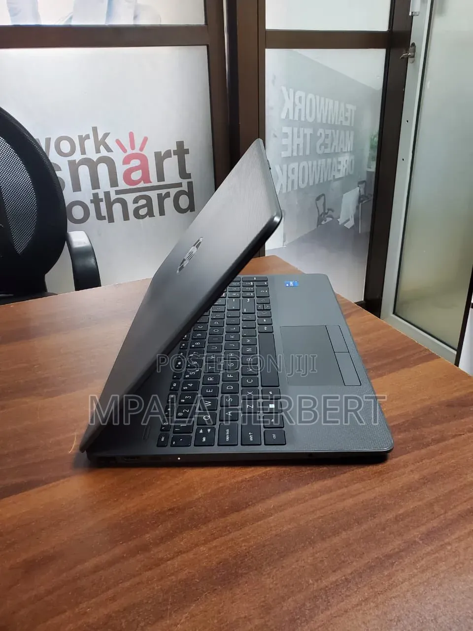 New Laptop HP 250 G10 8GB Intel Core i7 HDD 500GB