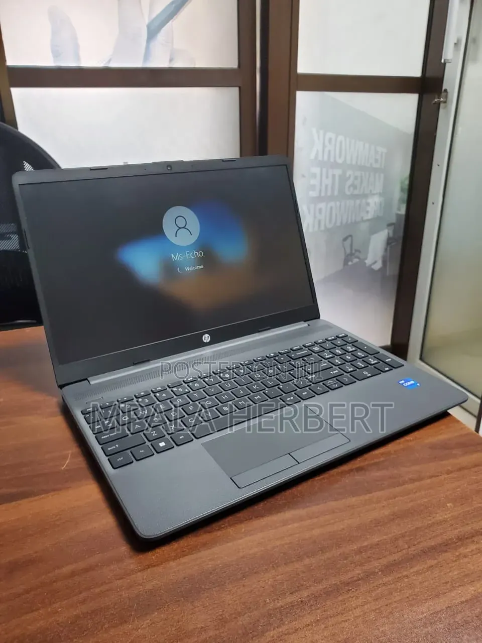New Laptop HP 250 G10 8GB Intel Core i7 HDD 500GB