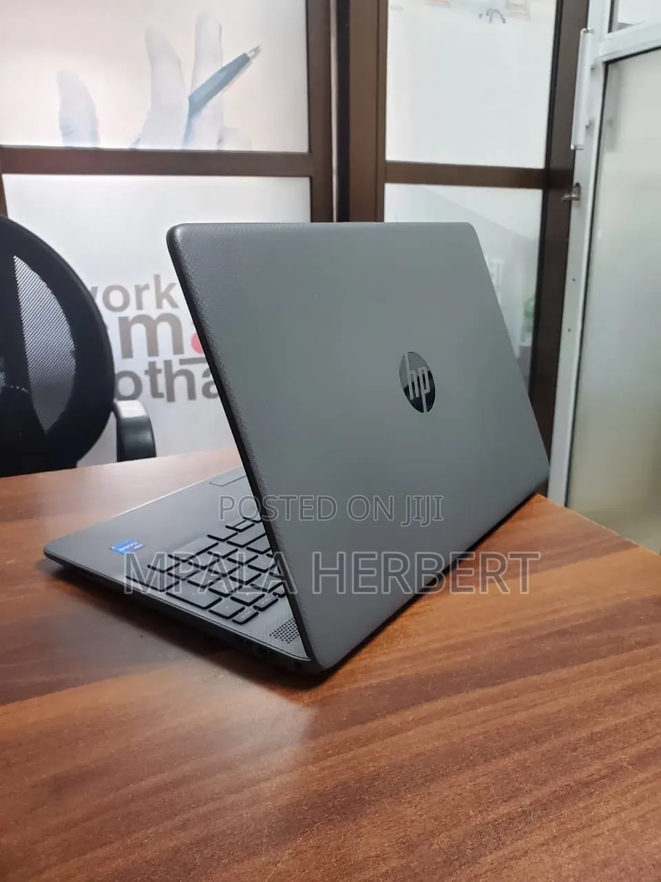 New Laptop HP 250 G10 8GB Intel Core i7 HDD 500GB