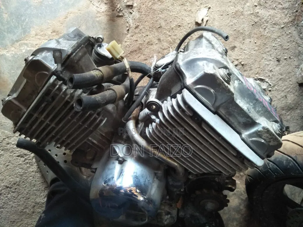 Honda 2005 Silver