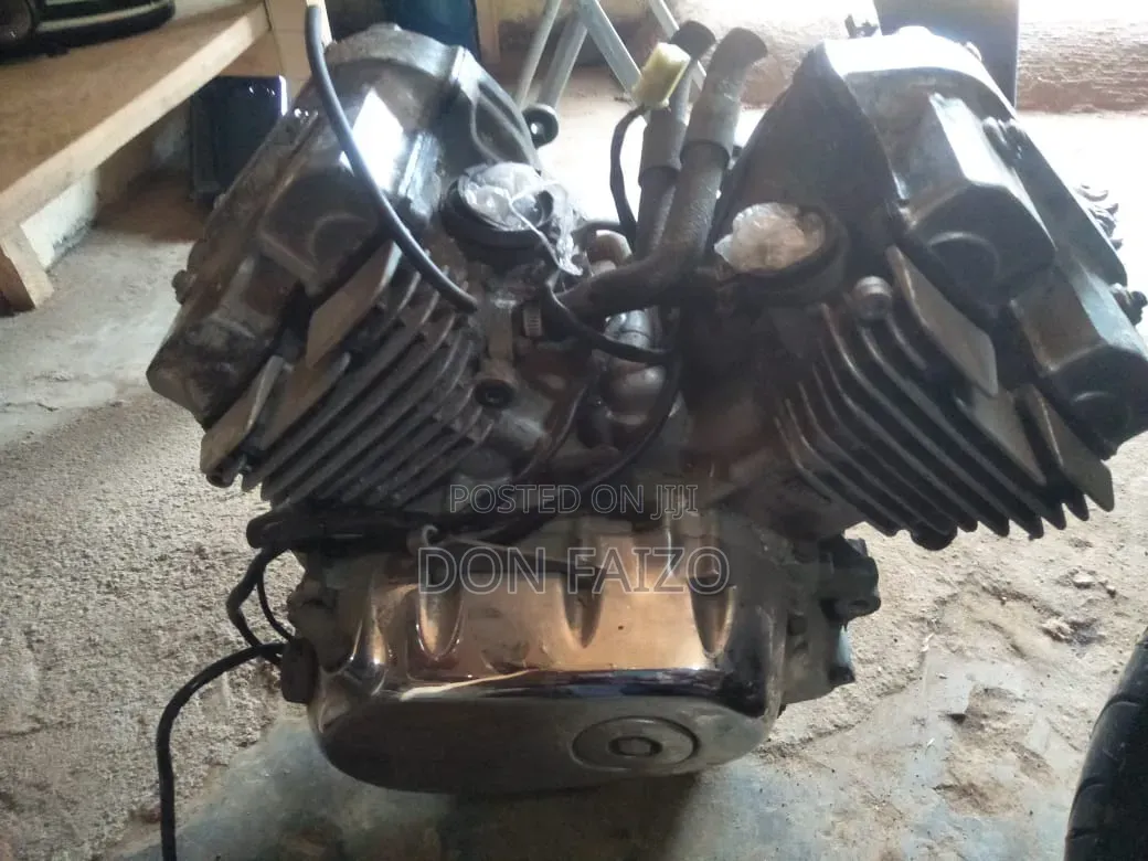 Honda 2005 Silver