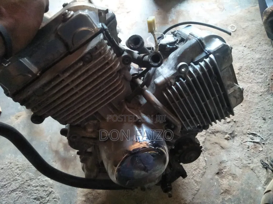 Honda 2005 Silver