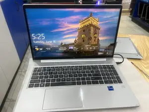 Laptop HP EliteBook 640 G9 16GB Intel Core i7 SSD 256GB