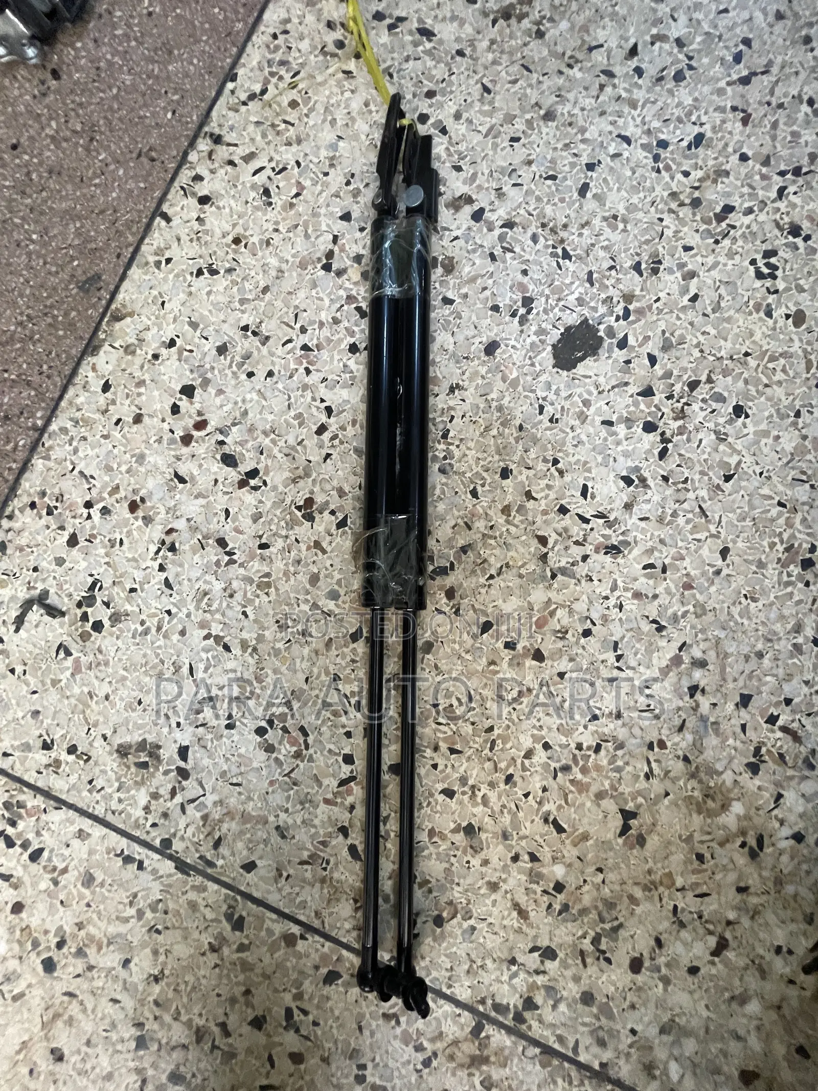Subaru Forester 2008 Bonnet/Boot Shocks